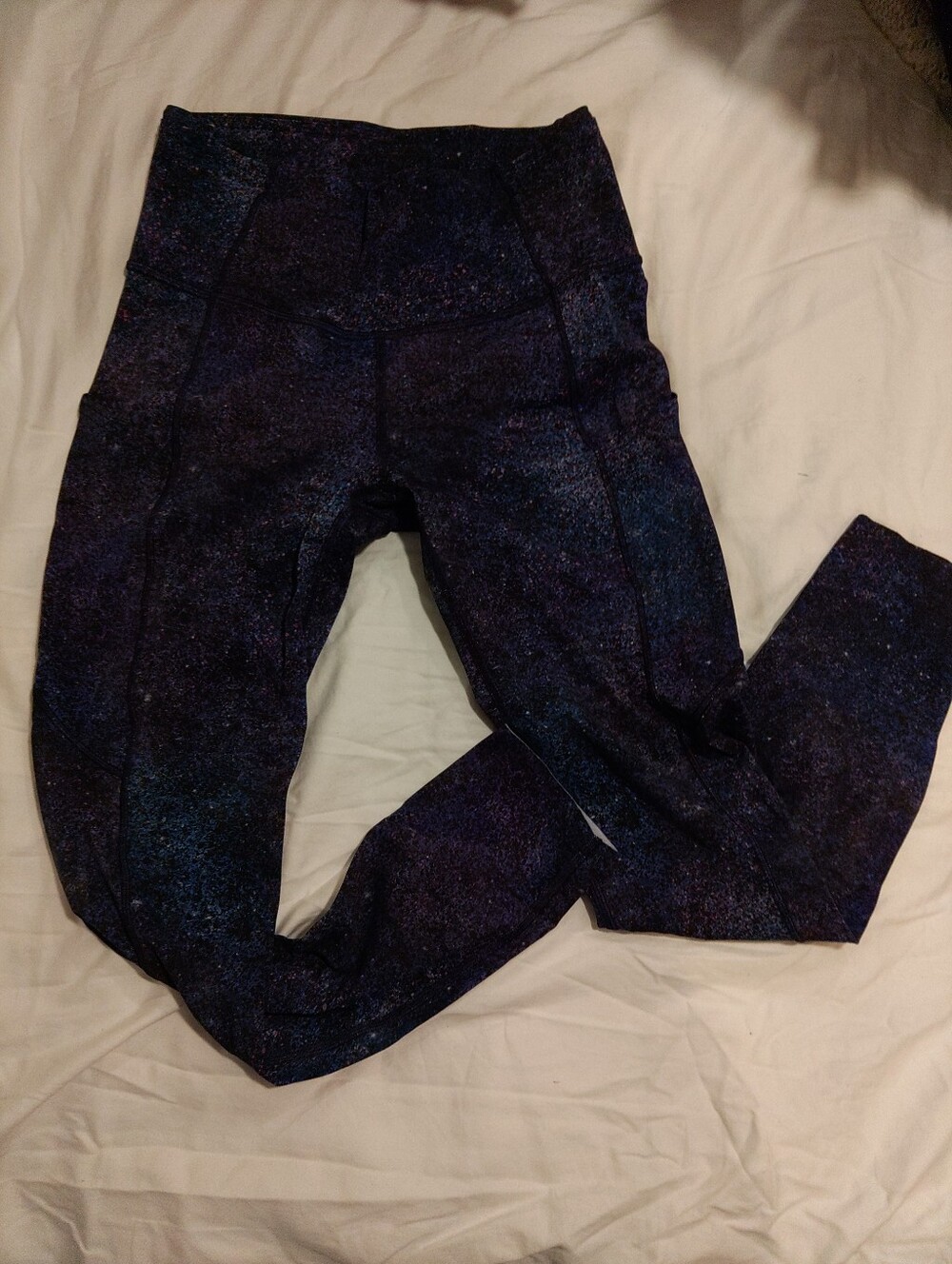 Galaxy Leggings in Navy & Purple Lululemon Size 6